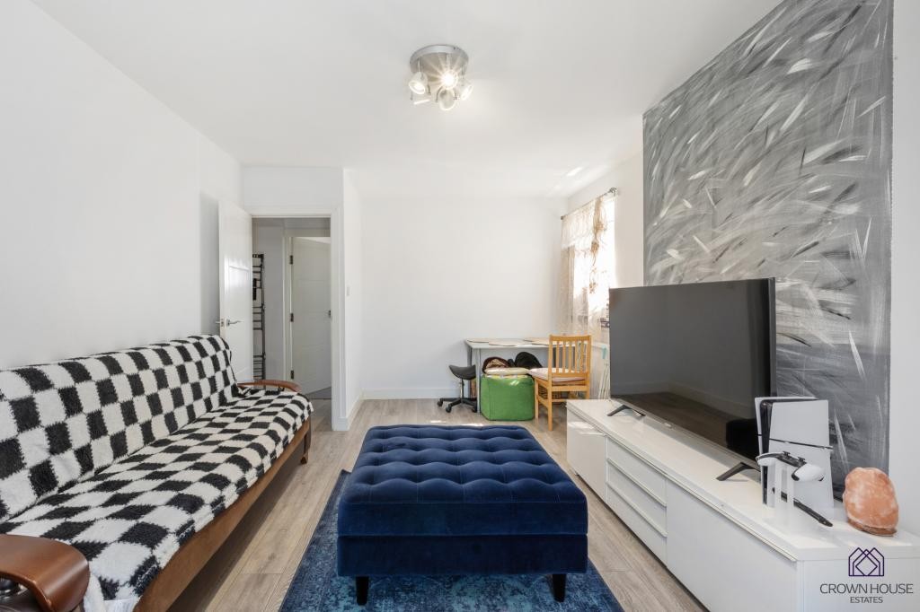 Images for 306B Firs Lane,  London, N13