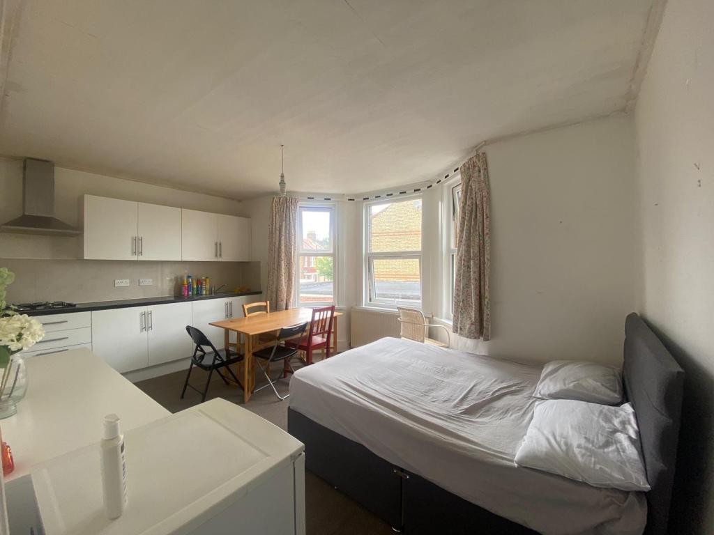 Images for Nether Street,  London, N12