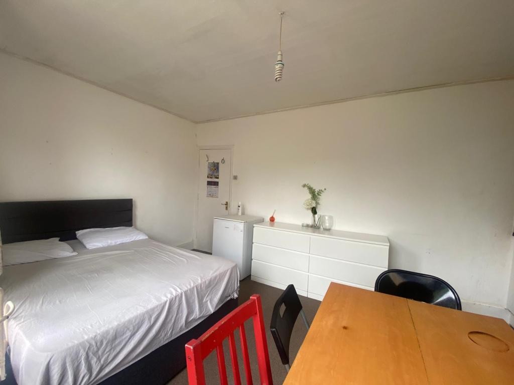 Images for Nether Street,  London, N12