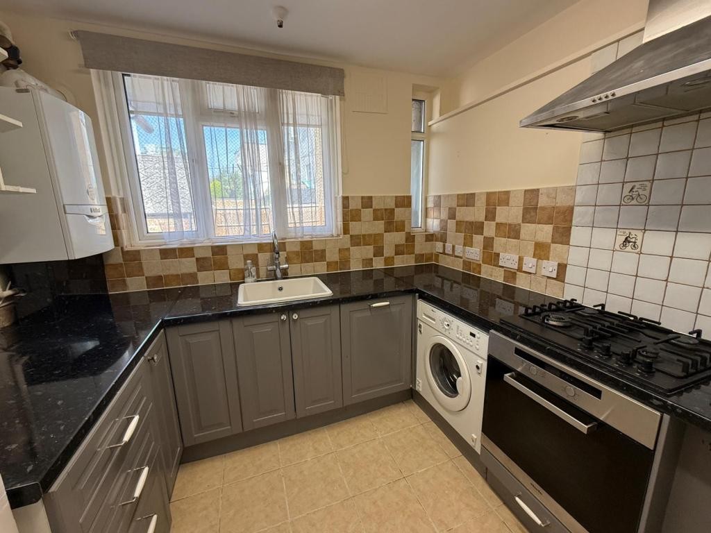 Images for The Woodlands, High Road, London, N12