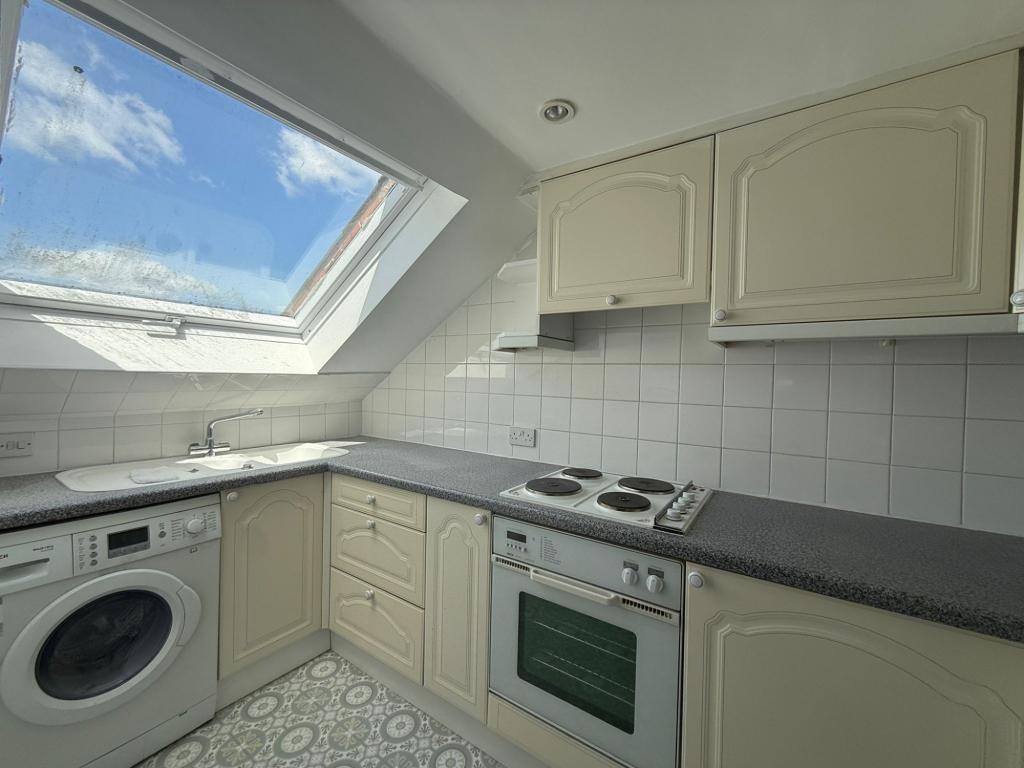 Images for Flat D The Broadway, Friern Barnet Road, London, N11