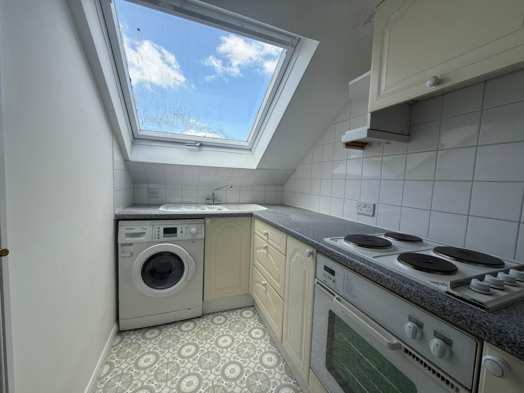 Images for Flat D The Broadway, Friern Barnet Road, London, N11