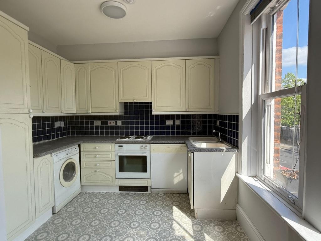 Images for Flat B The Broadway, Friern Barnet Road, London, N11