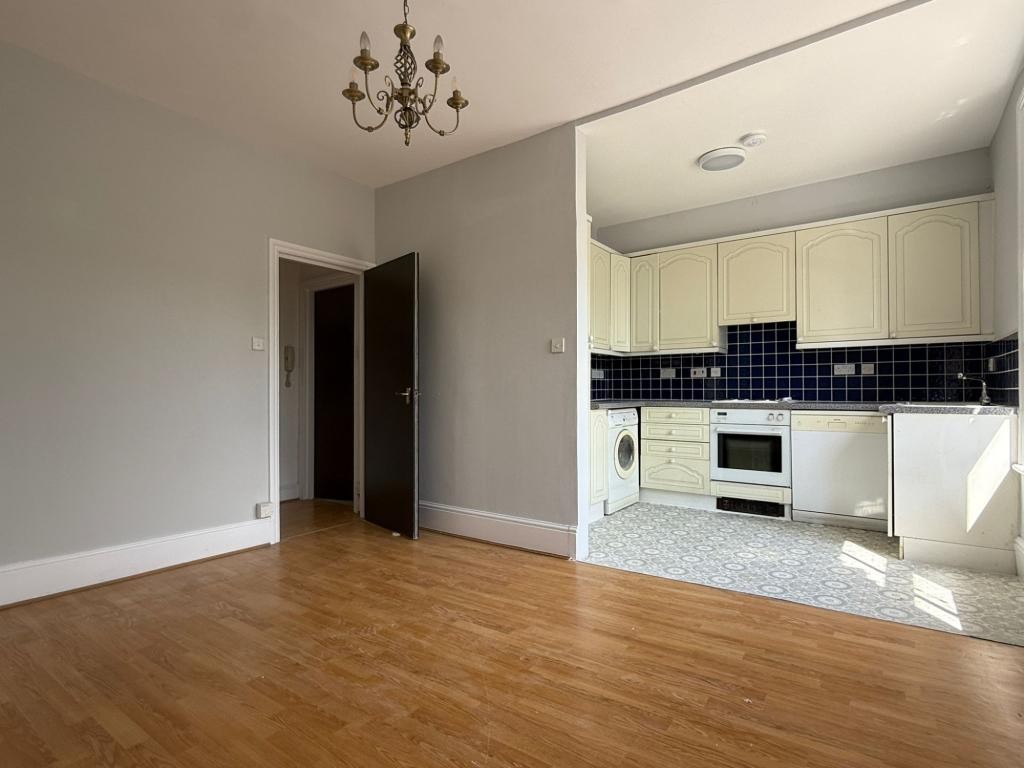 Images for Flat B The Broadway, Friern Barnet Road, London, N11