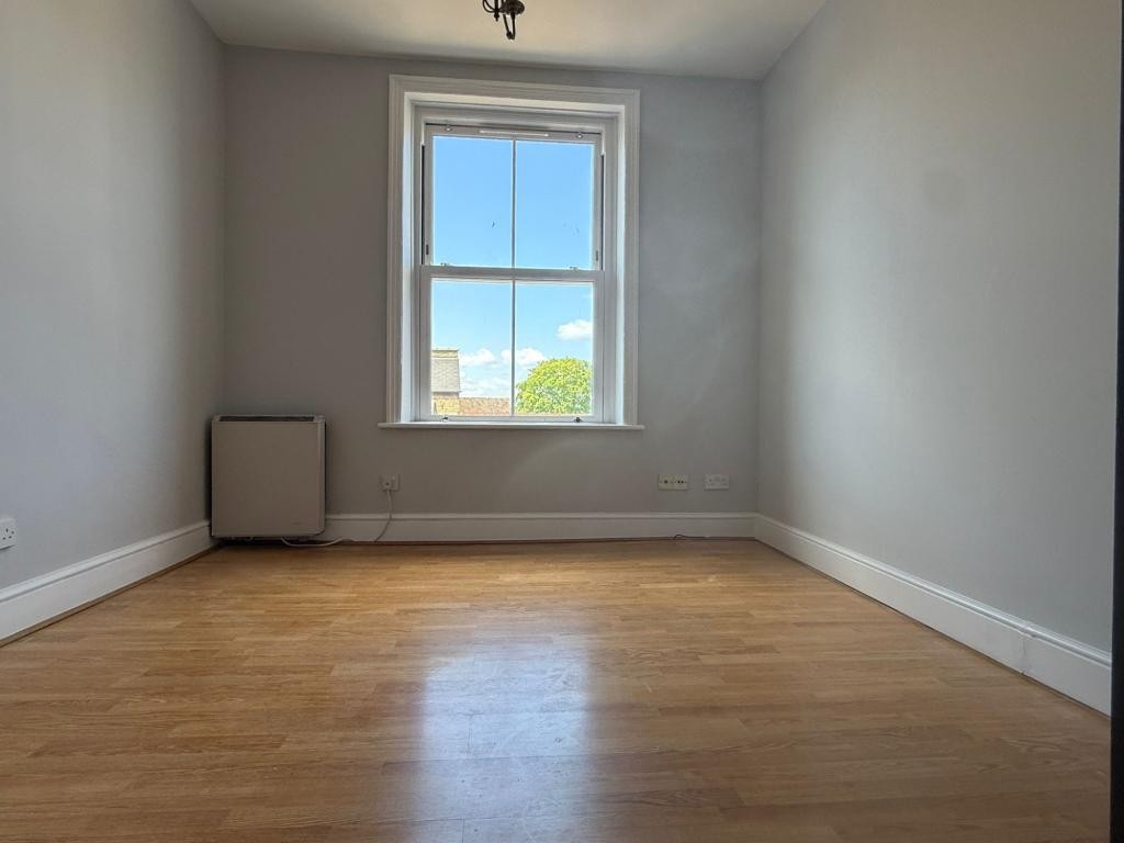 Images for Flat B The Broadway, Friern Barnet Road, London, N11