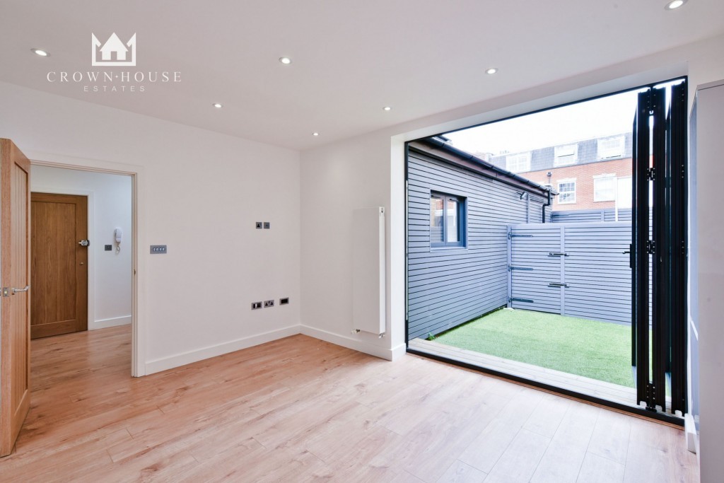 Images for Woodside Park Road,  London, N12