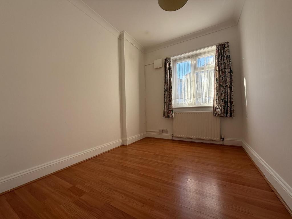 Images for Oakleigh Close,  London, N20